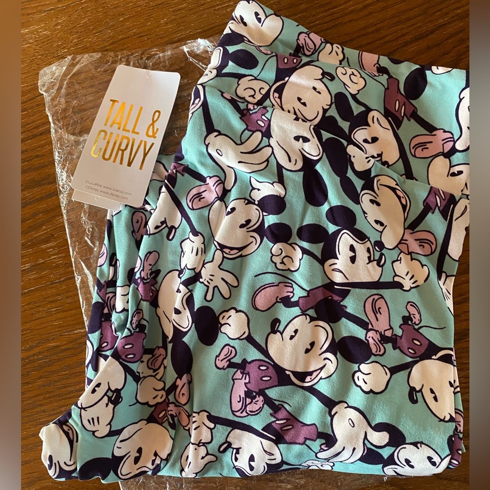 Brand new soft Disney Disneyland tall and curvy Mickey Mouse soft leggings